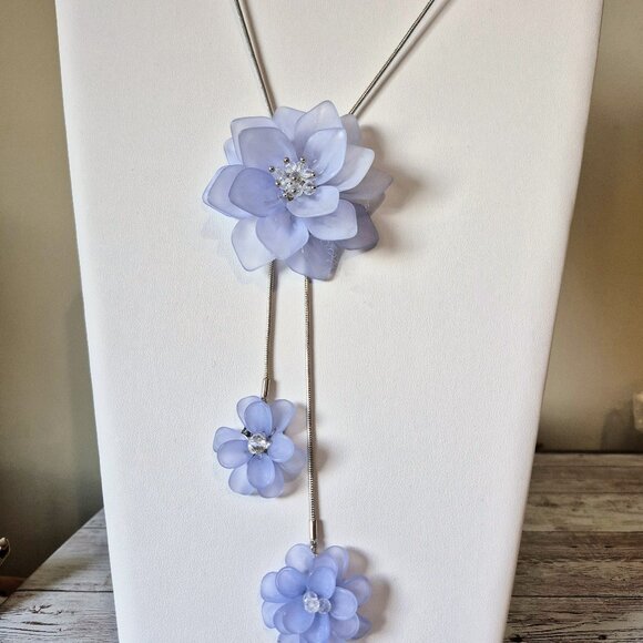NWT Silver-Tone Lavender Flower Bolo Style Necklace - Picture 1 of 11